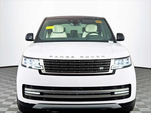 2025 Land Rover Range Rover P550e Autobiography