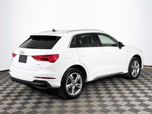 2024 Audi Q3 45 S line Premium Plus