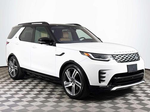 Fuji White 2023 Land Rover Discovery P360 Metropolitan Edition