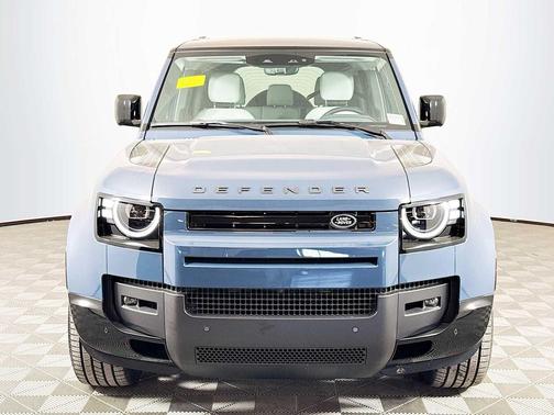 2026 Land Rover Defender P400 X-Dynamic SE