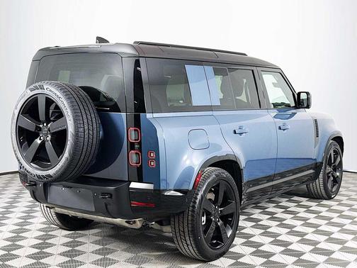 2026 Land Rover Defender P400 X-Dynamic SE