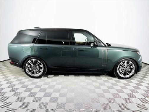 2025 Land Rover Range Rover P530 SE 7 Seat