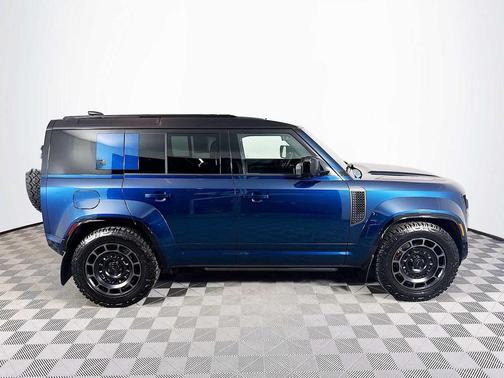 2026 Land Rover Defender OCTA