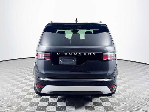 2024 Land Rover Discovery P360 Metropolitan Edition