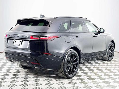 2026 Land Rover Range Rover Velar P250 SE R-Dynamic