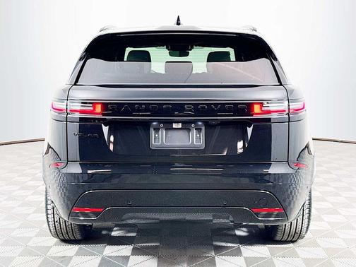 2026 Land Rover Range Rover Velar P250 SE R-Dynamic