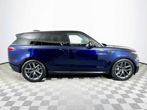 2023 Land Rover Range Rover Sport SE