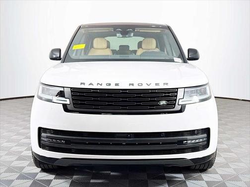 2025 Land Rover Range Rover P530 SE 7 Seat