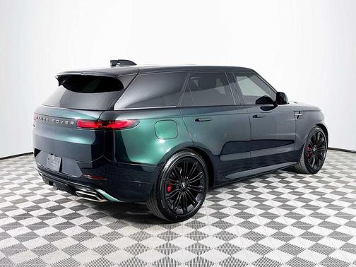 Greeb 2025 Land Rover Range Rover Sport SE