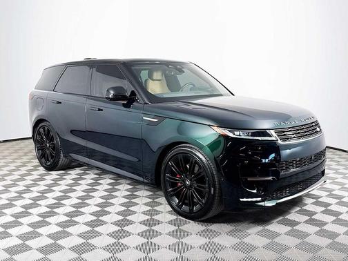 Greeb 2025 Land Rover Range Rover Sport SE