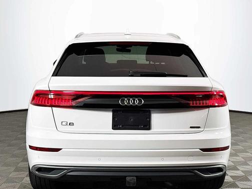 2023 Audi Q8 55 Premium