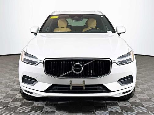 2019 Volvo XC60 T5 Momentum