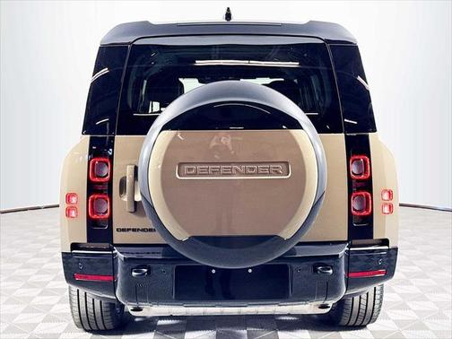 2025 Land Rover Defender 130 P400 X