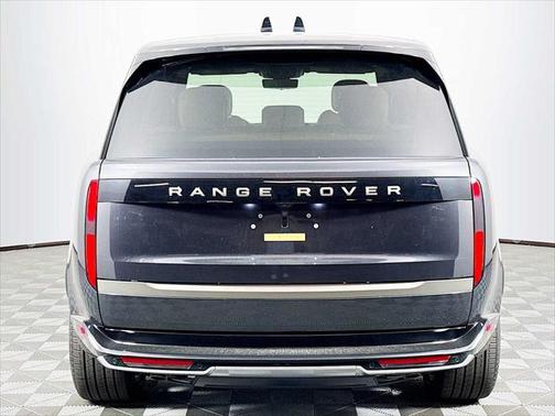 2025 Land Rover Range Rover P530 SE