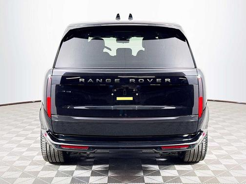 2026 Land Rover Range Rover P530 SE 7 Seat