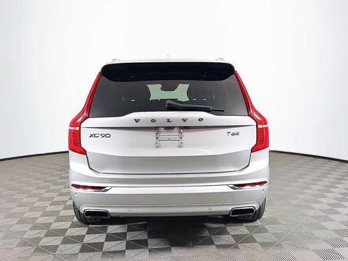Bright Silver Metallic 2017 Volvo XC90 T6 Inscription