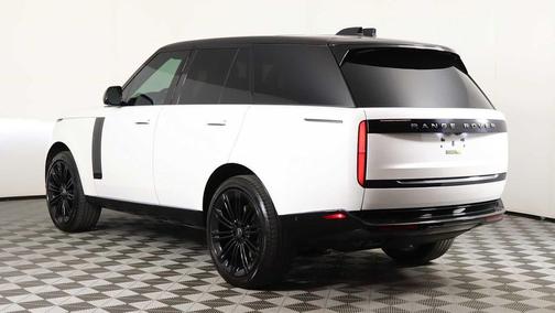 2024 Land Rover Range Rover P530 SE
