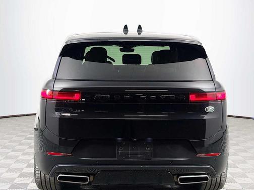 2023 Land Rover Range Rover Sport SE