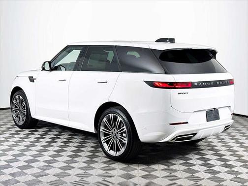 2025 Land Rover Range Rover Sport SE