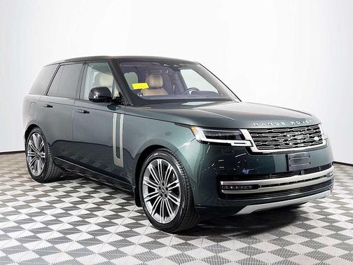 Belgravia Green Metallic 2023 Land Rover Range Rover P400 SE