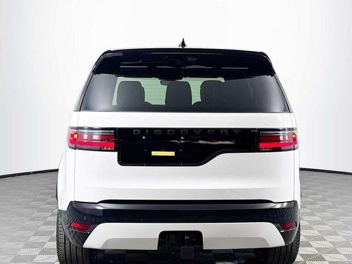 2025 Land Rover Discovery P360 Dynamic SE