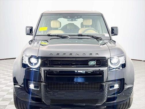 2025 Land Rover Defender 110 V8