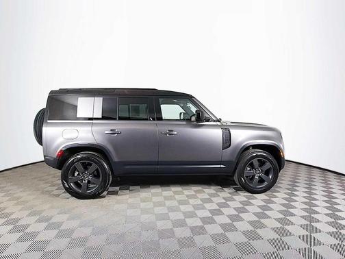 Silicon Silver Premium Metallic 2025 Land Rover Defender 110 P300