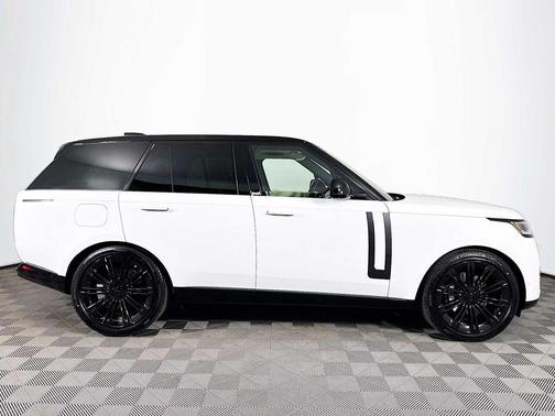 Fuji White 2026 Land Rover Range Rover P400 SE