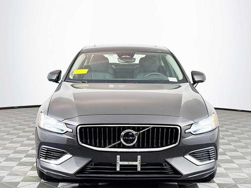 2023 Volvo S60 Recharge Plug-In Hybrid T8 Ultimate Bright Theme