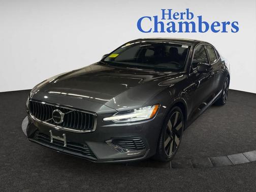 2023 Volvo S60 Recharge Plug-In Hybrid Ultimate Bright