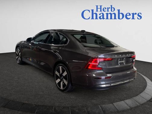 2023 Volvo S60 Recharge Plug-In Hybrid Ultimate Bright