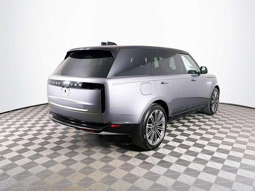 Eiger Grey Metallic 2025 Land Rover Range Rover P530 SE 7 Seat