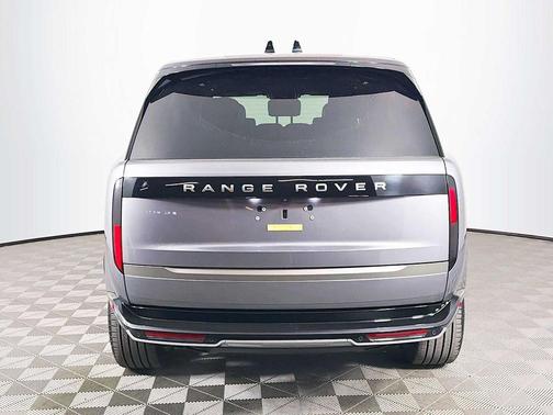 Eiger Grey Metallic 2025 Land Rover Range Rover P530 SE 7 Seat