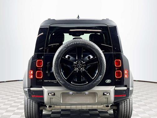 2022 Land Rover Defender 110 X-Dynamic HSE