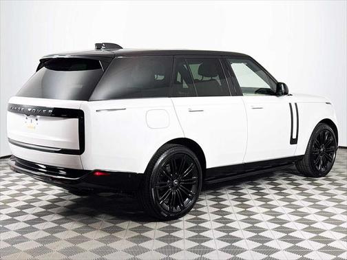 2025 Land Rover Range Rover P400 SE