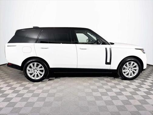 2025 Land Rover Range Rover P400 SE 7 Seat
