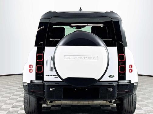 2023 Land Rover Defender 110 X-Dynamic SE