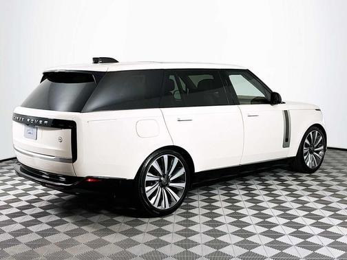 2023 Land Rover Range Rover SV