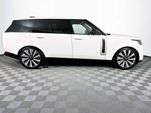2023 Land Rover Range Rover SV
