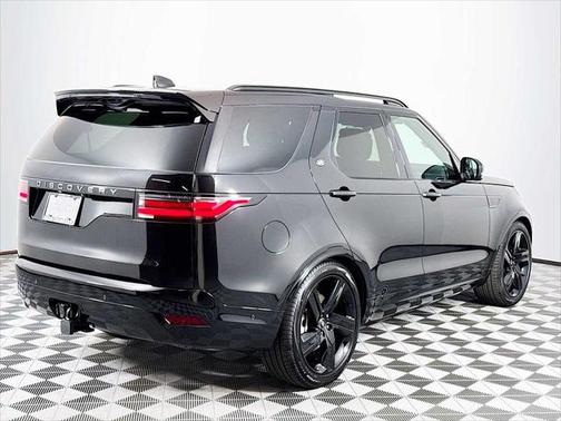 2025 Land Rover Discovery P360 Dynamic SE
