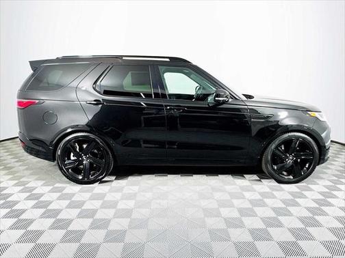 2025 Land Rover Discovery P360 Dynamic SE