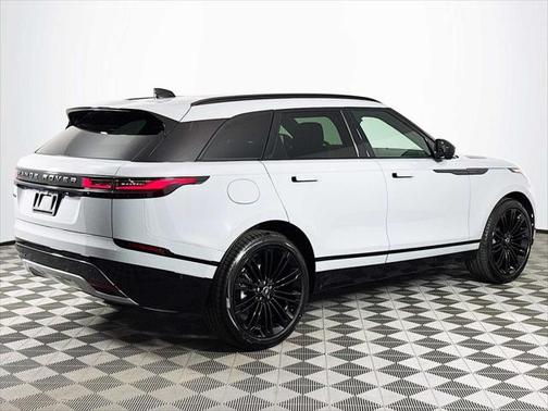 2026 Land Rover Range Rover Velar P250 SE R-Dynamic