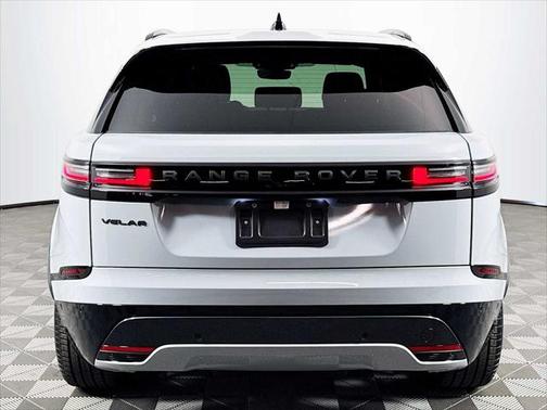 2026 Land Rover Range Rover Velar P250 SE R-Dynamic