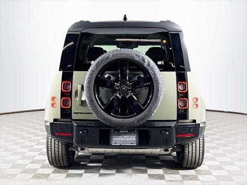 2025 Land Rover Defender 110 P400 X