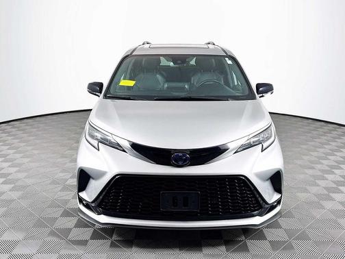 2023 Toyota Sienna XSE 7 Passenger