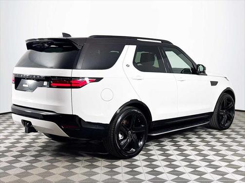 2025 Land Rover Discovery P360 Dynamic SE