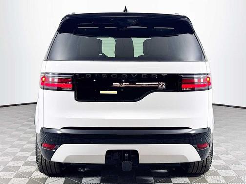 2025 Land Rover Discovery P360 Dynamic SE