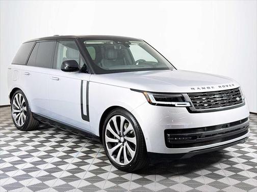 2025 Land Rover Range Rover P530 SE