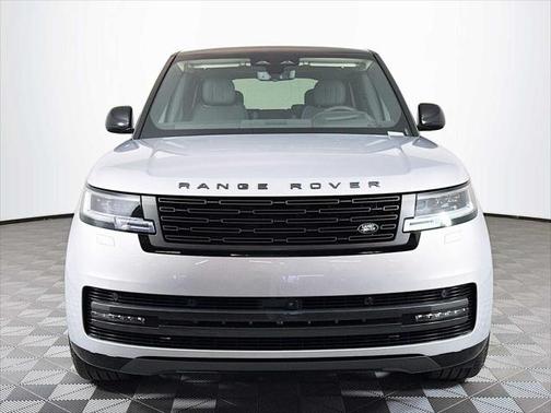 2025 Land Rover Range Rover P530 SE