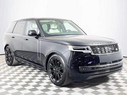Santorini Black 2026 Land Rover Range Rover P400 SE